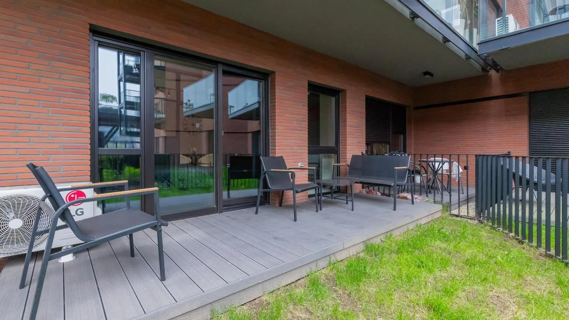Elegant Apartments In Gdansk With Sauna, Gym And Parking By Noclegi Renters 0*,