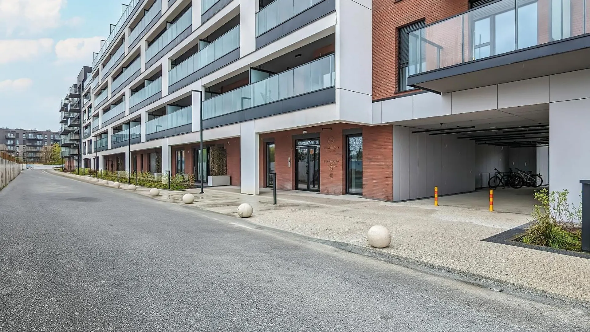 Elegant Apartments In Gdansk With Sauna, Gym And Parking By Noclegi Renters 0*,